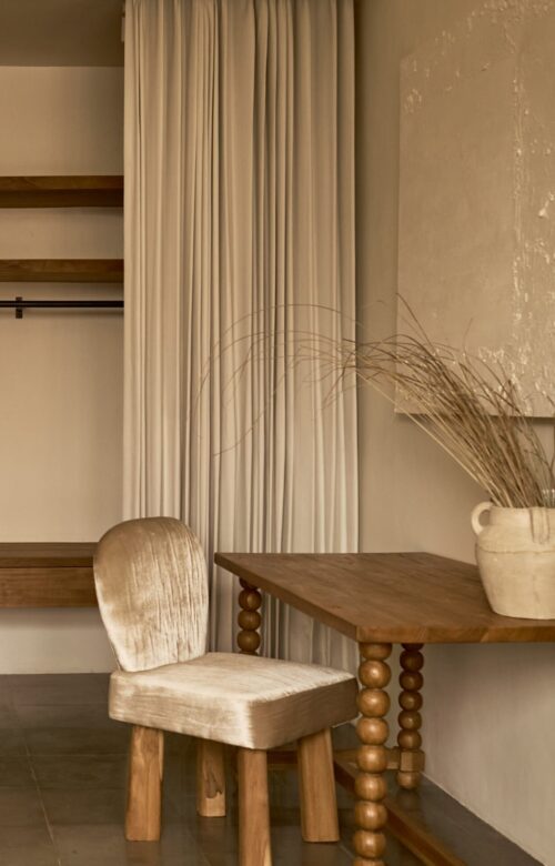the fernweh - bali luxury villa deluxe office station